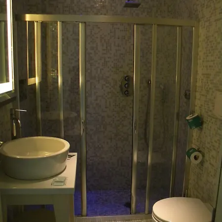Szálloda Genova 3*