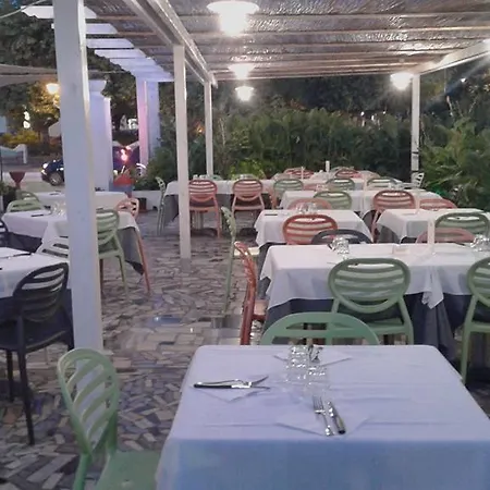 Отель Genova 3*