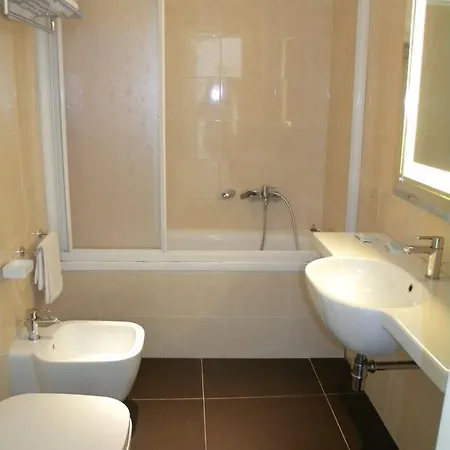 Genova 3* Скалея